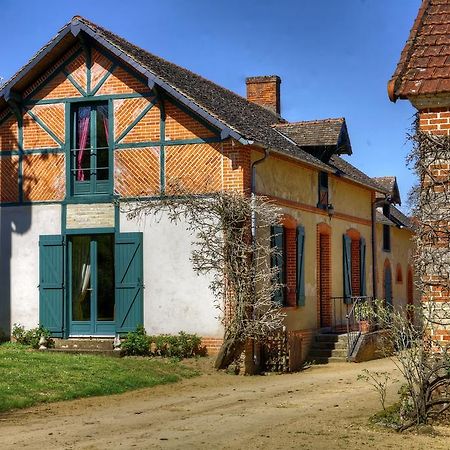 Cottages De Chateau De Vaux Yvre-l'Eveque ภายนอก รูปภาพ