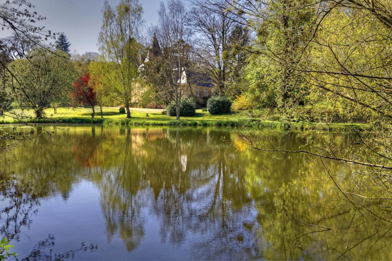 Cottages De Chateau De Vaux Yvre-l'Eveque ภายนอก รูปภาพ