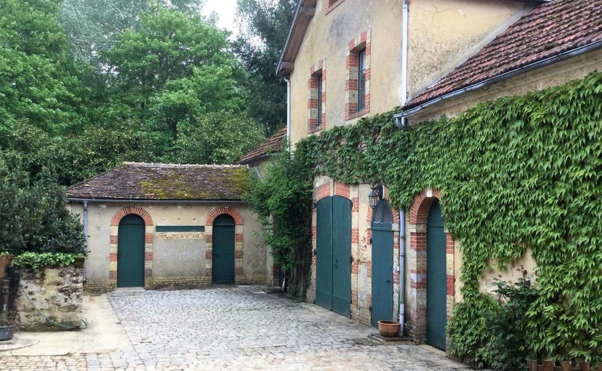 Cottages De Chateau De Vaux Yvre-l'Eveque ภายนอก รูปภาพ