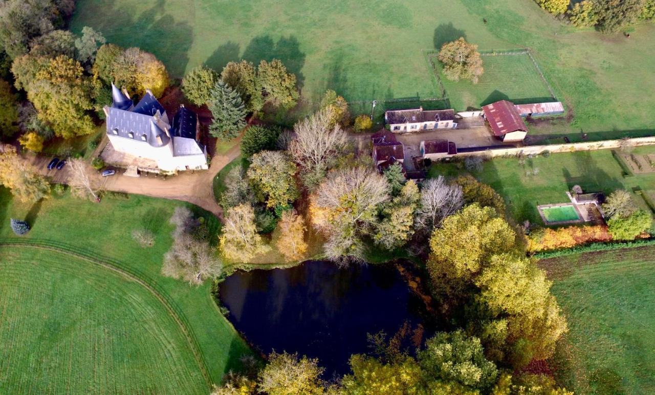 Cottages De Chateau De Vaux Yvre-l'Eveque ภายนอก รูปภาพ